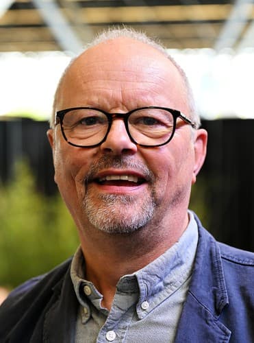 Retrato de Robert Llewellyn