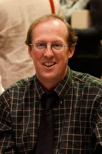 Retrato de Gary D. Schmidt