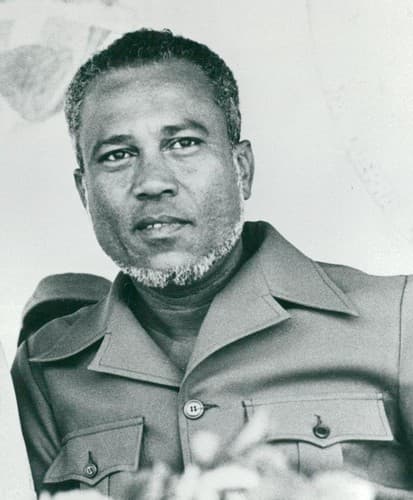 Retrato de Luís Cabral