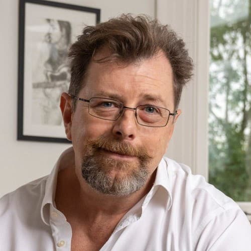 Retrato de Conn Iggulden