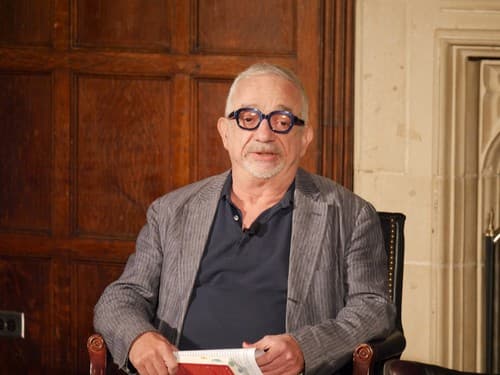 Retrato de Rabih Alameddine