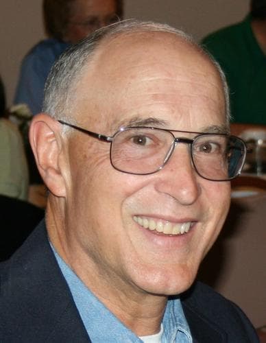 Retrato de John E. Costa