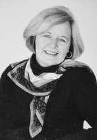 Retrato de Christine A. Adams