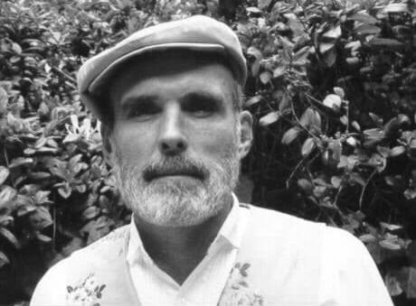 Retrato de Michael Hogan