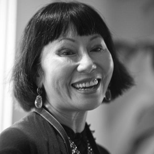 Retrato de Amy Tan