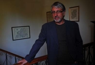 Retrato de Tom Gabbay