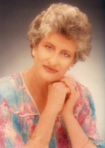 Retrato de Helen Bianchin