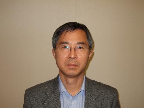 Retrato de Kwang-Yeong Shin