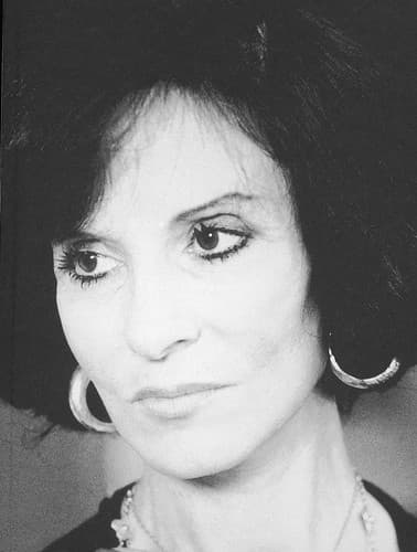 Retrato de Vénus Khoury-Ghata