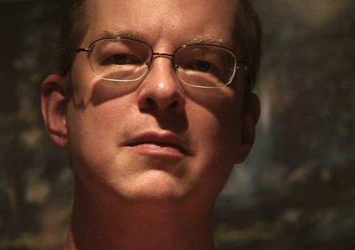 Retrato de Scott Ciencin