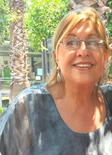Retrato de Nancy Barra