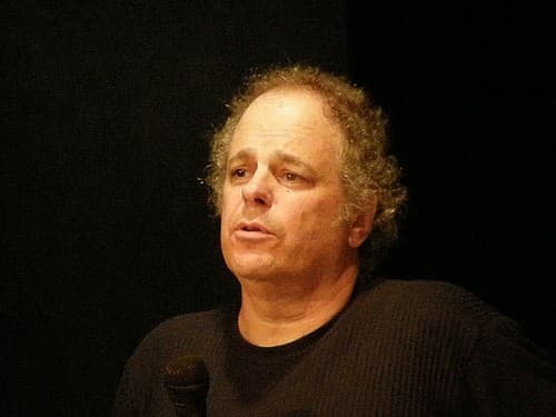 Retrato de Michael Albert