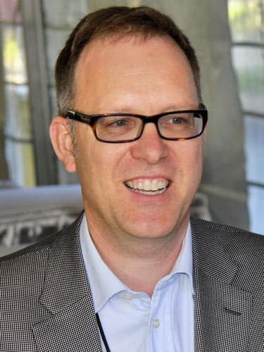 Retrato de Garth Nix