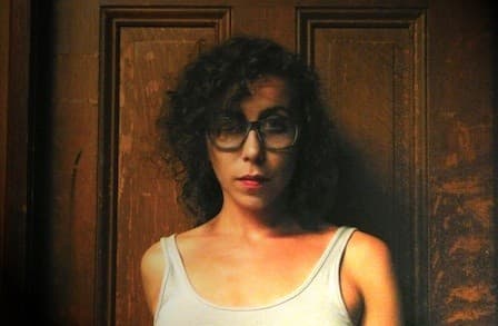 Retrato de Ariana Reines