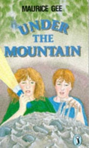 Tapa de Under the Mountain