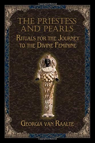 Tapa de Priestess and Pearls