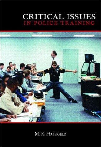 Tapa de Critical Issues in Police Training