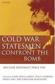 Tapa de Cold War statesmen confront the bomb