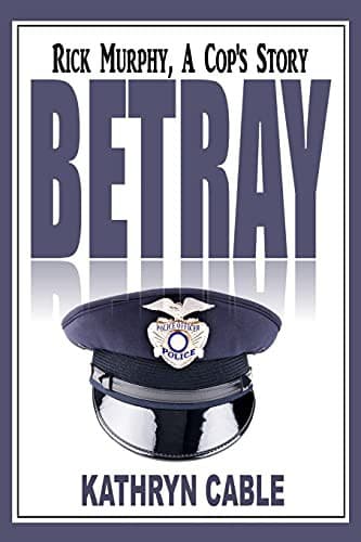 Tapa de BETRAY