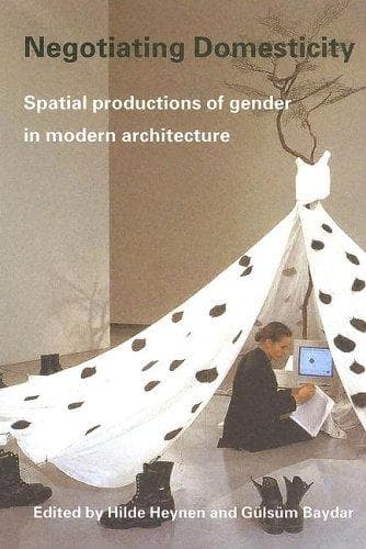 Tapa de Negotiating domesticity