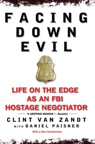 Tapa de Facing Down Evil