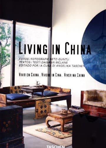 Tapa de Living in China