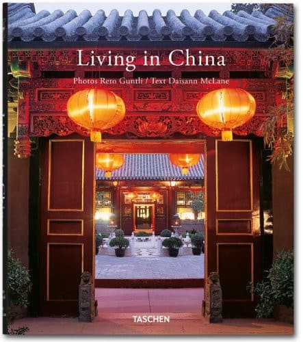 Tapa de Living in China