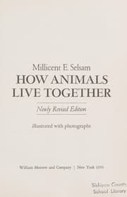 Tapa de How animals live together
