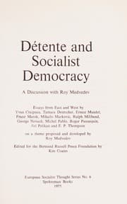 Tapa de Détente and socialist democracy