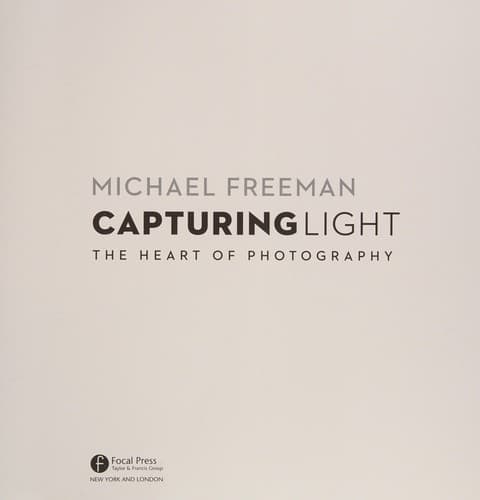 Tapa de Capturing light
