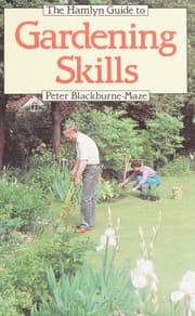 Tapa de The Hamlyn guide to gardening skills