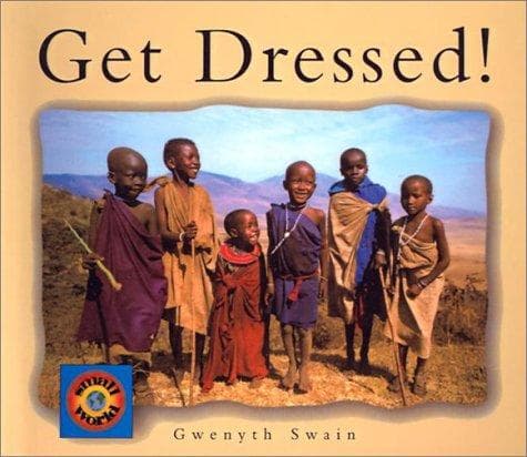 Tapa de Get Dressed (Small World (Lerner Publishing))