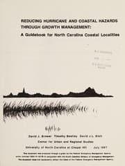 Tapa de Reducing hurricane and coastal hazards through growth management