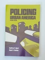 Tapa de Policing Urban America