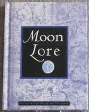 Tapa de Moon lore