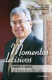 Tapa de Momentos decisivos : Robert R. Davila