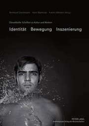 Tapa de Identität, Bewegung, Inszenierung