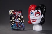 Tapa de Harley Quinn Book and Mask Set