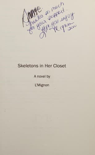Tapa de Skeletons in Her Closet