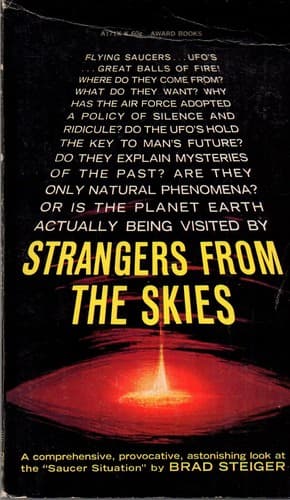 Tapa de Strangers from the skies.