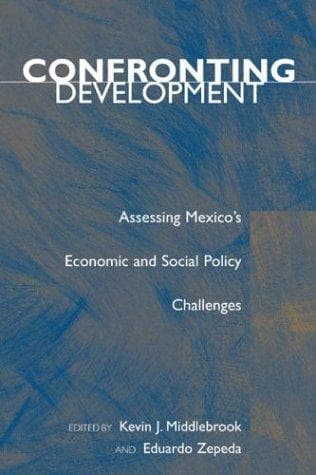 Tapa de Confronting Development