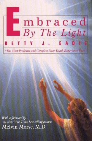 Tapa de Embraced by the light