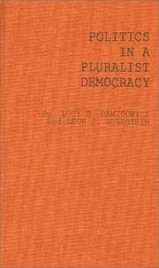 Tapa de Politics in a pluralist democracy
