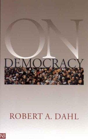 Tapa de On Democracy (Yale Nota Bene)