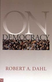 Tapa de On Democracy (Yale Nota Bene)