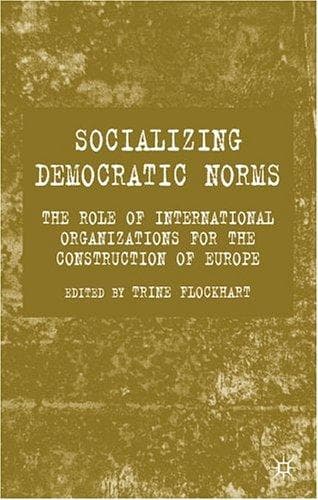 Tapa de Socializing Democratic Norms