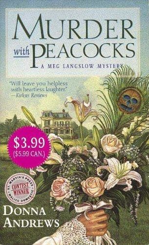 Tapa de Murder With Peacocks (A Meg Langslow Mystery)