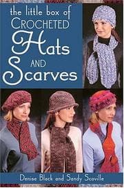 Tapa de Little Box of Crocheted Hats and Scarves