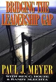 Tapa de Bridging the leadership gap