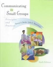 Tapa de Communicating in small groups